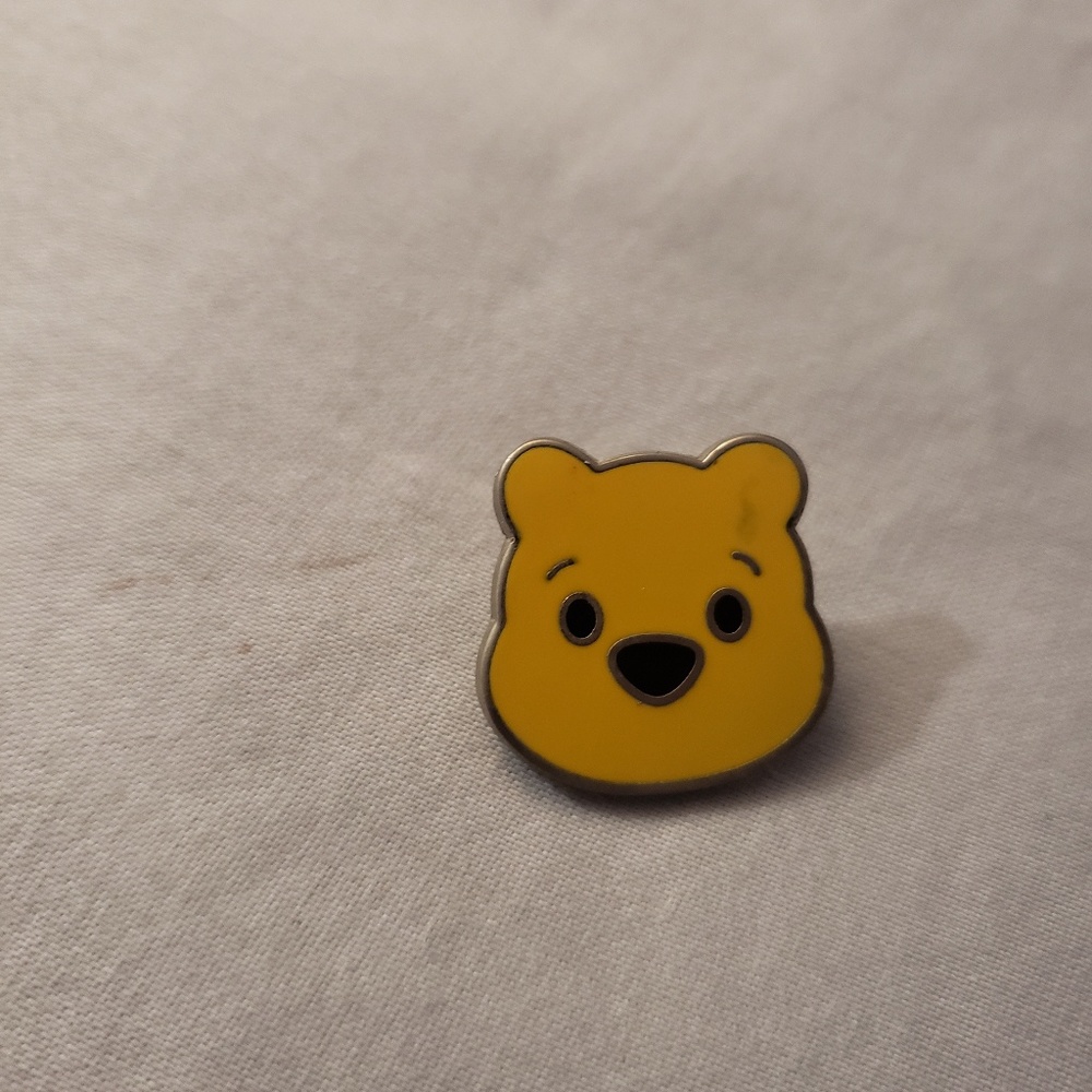 Winnie the Pooh Disney pin